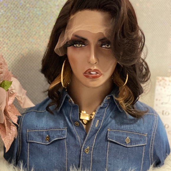 🔥 10” 2-Tone 1b& Blonde Bob 💯Human Hair Wig 🔥 - Picture 4 of 8